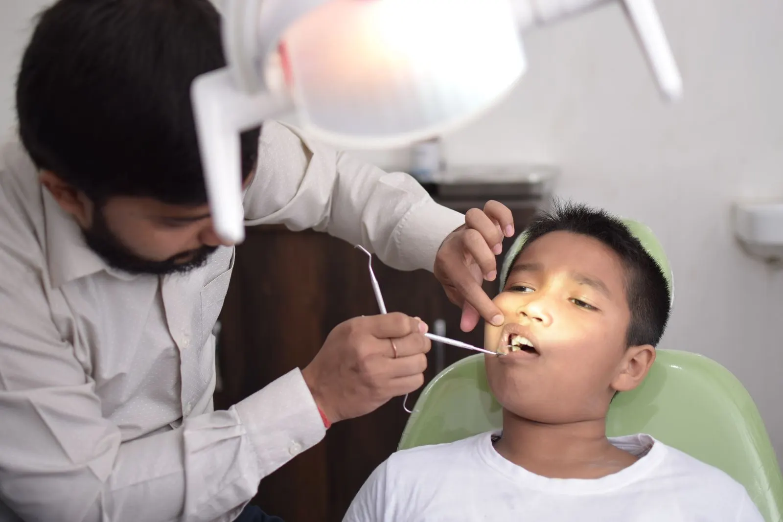 Children's dental check-up